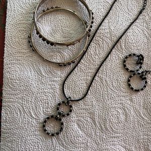 Black and rhinestone necklace set- chain is approximately 16-18 inches